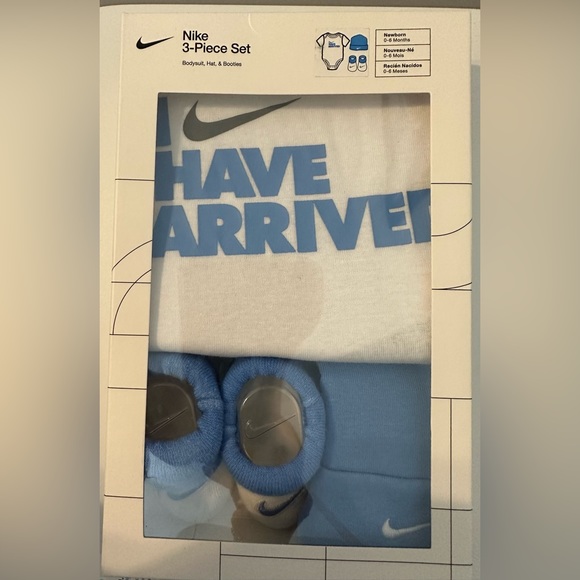 Nike three piece set, white and blue, 0-6 months - Picture 1 of 1